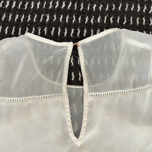 Metaphor White Sheer Yoke Tank/Blouse - Medium - Picture 11 of 11